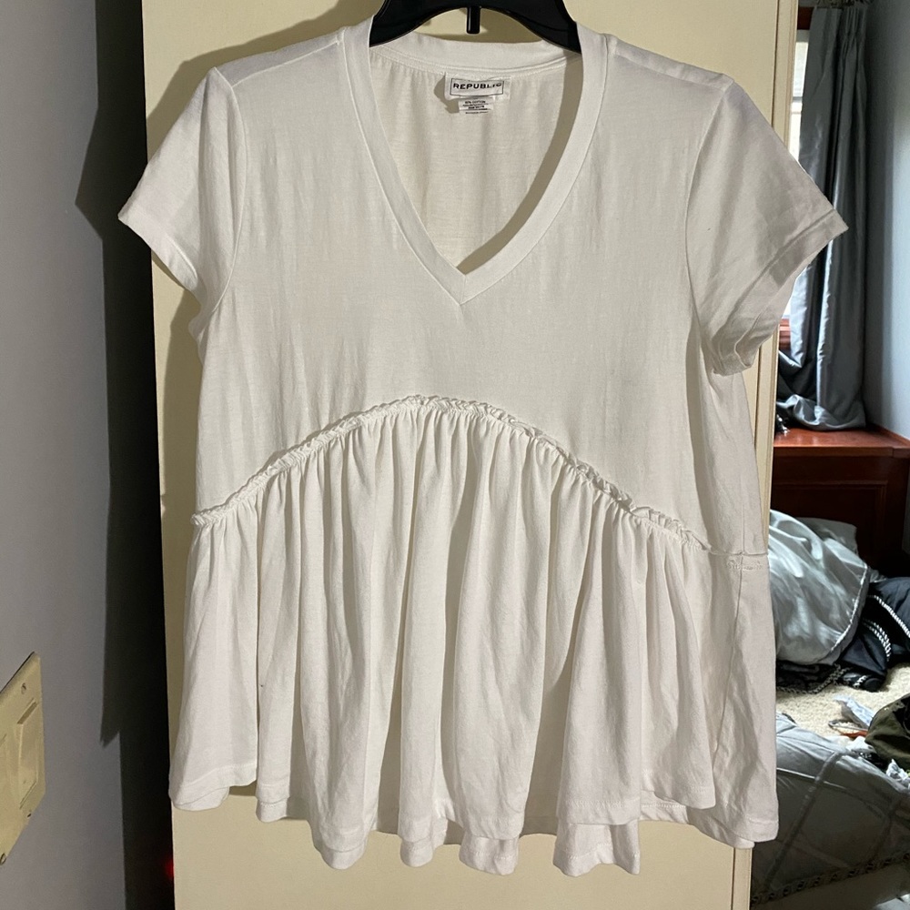 Cute white top